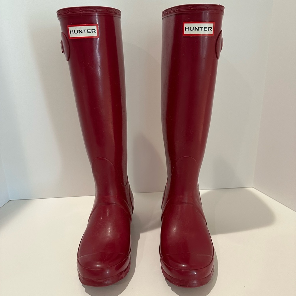Hunter Rainboot in Original Gloss size UK 3 US 4/5 EU 35/36 in raspberry color